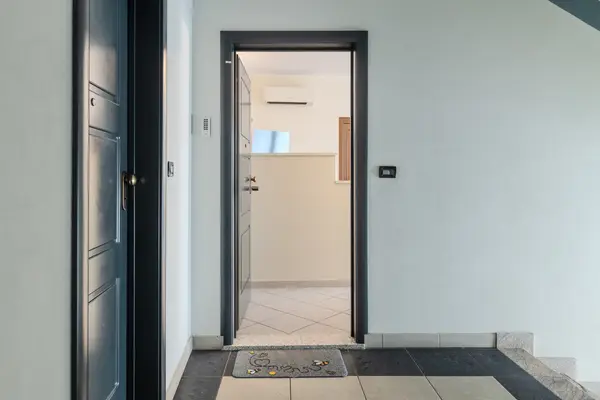 Turin Airport apt B — ingresso