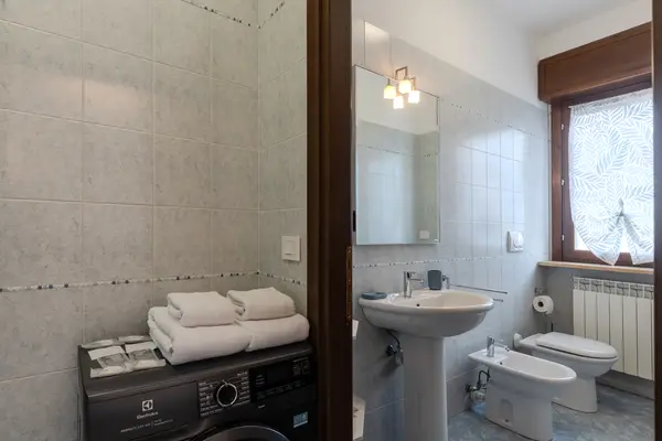 Turin Airport apt B — bagno