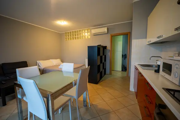 Turin Airport apt G — angolo cottura